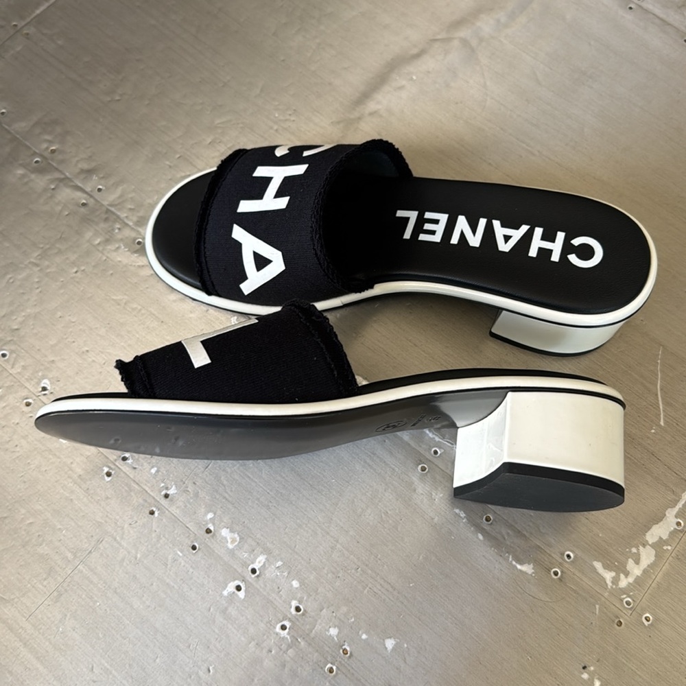 Chanel 24c black white logo slide sandal mules with box sz 39 - Picture 3 of 9